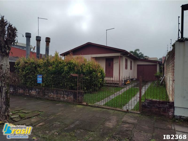 Casa com 3 dormitórios                                                  