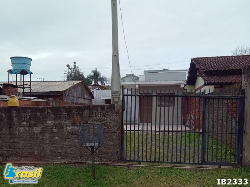 Casa com 1 dormitório                                   