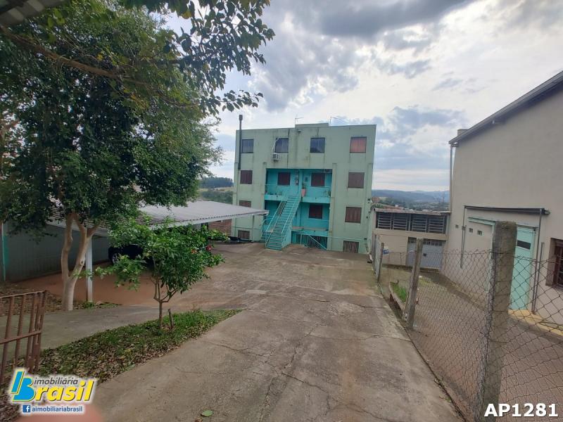 Apartamento Duplex com 3 dormitórios      