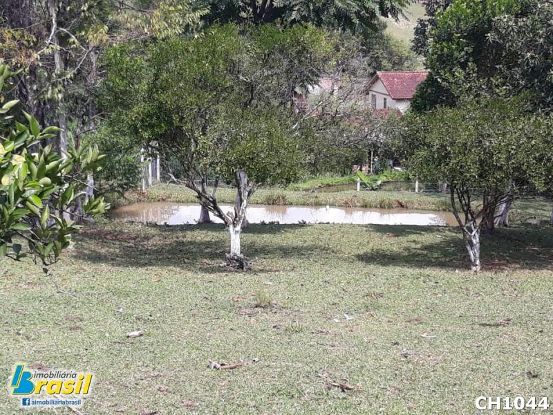 Chácara com 3.500m² com açude                 