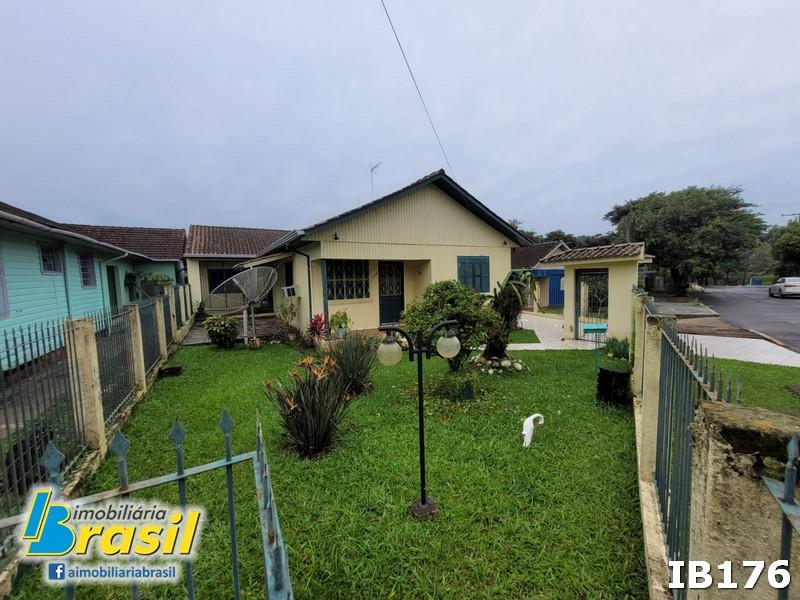 Casa mista com 164,48 m² próximo ciclovia