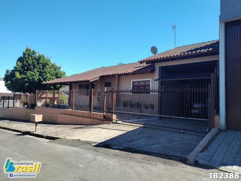 Casa com 3 dormitórios                       