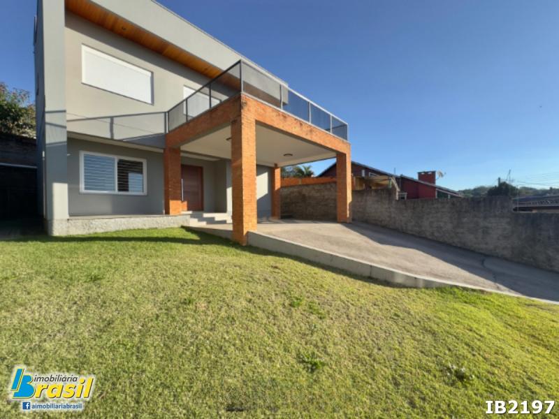 Casa moderna, estilo contemporâneo com suíte                         