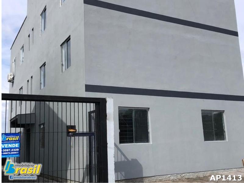 Apartamento com 2 dormitórios                   