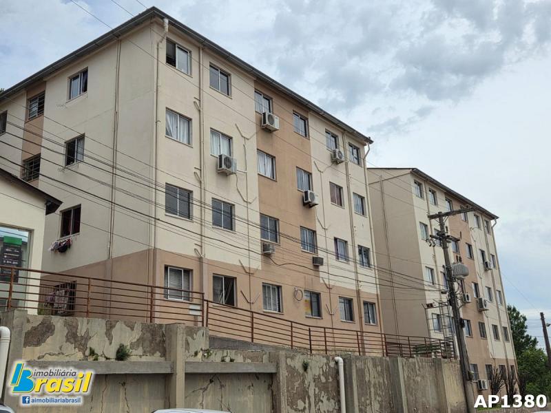 Apartamento com 2 dormitórios                         