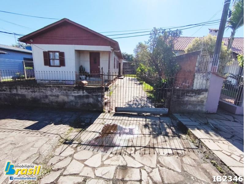 Casa plana com 3 dormitórios                          
