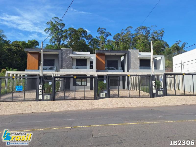 Sobrados com 3 suítes sendo 1 suíte master  