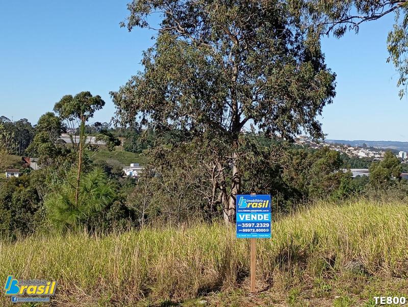 Terreno com infraestrutura e vista panorâmica