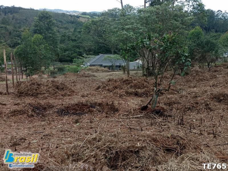 Amplo terreno em condomínio rural