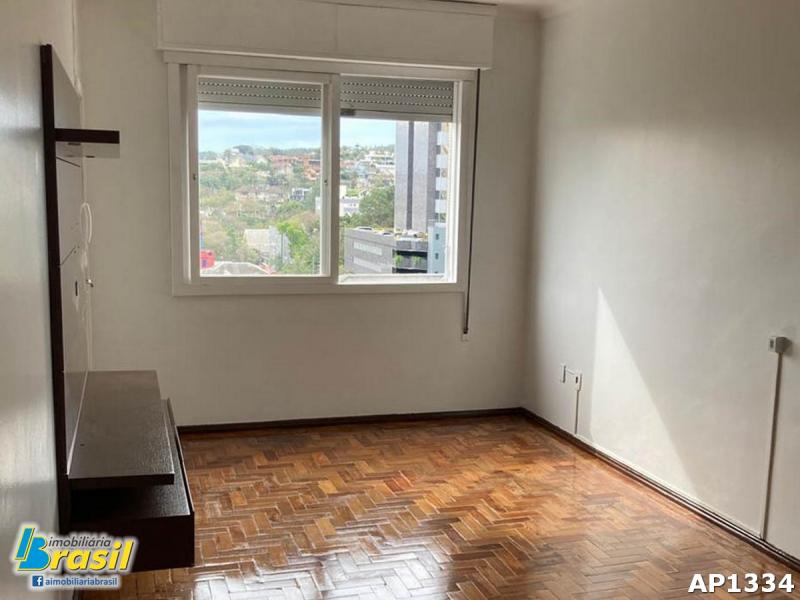 Amplo apartamento em ótima localização 