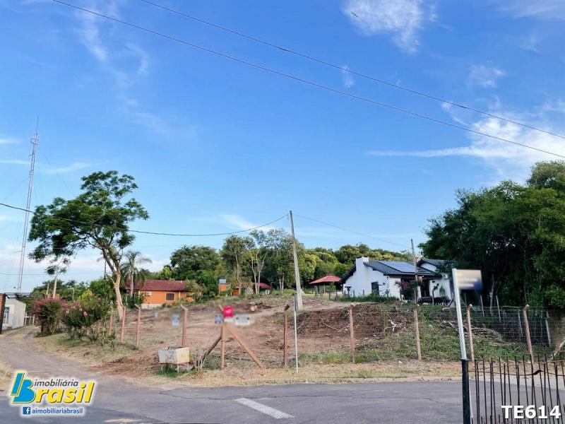 Terreno comercial de esquina à venda!