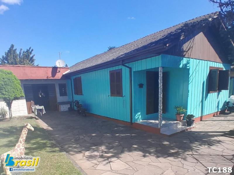 Casa com 3 dormitórios                                     