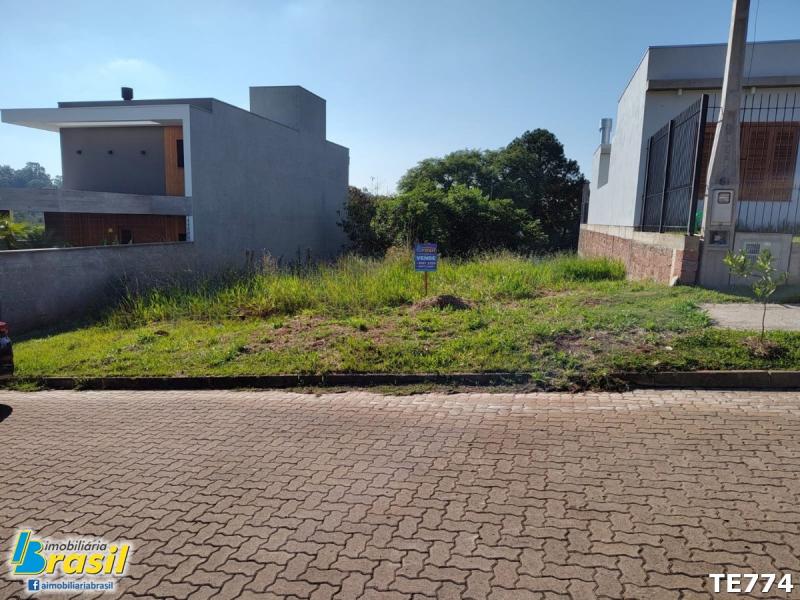 Terreno com 360,25m²                                                                          