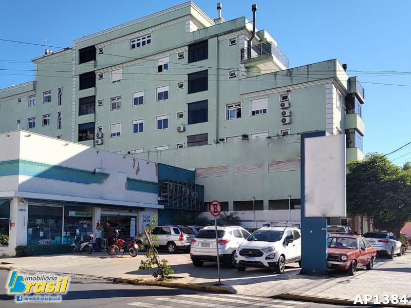 Amplo apartamento com 3 dormitórios e com 1 suíte
