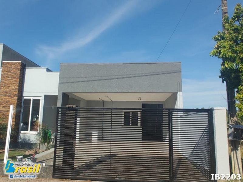 Casa moderna de alvenaria             