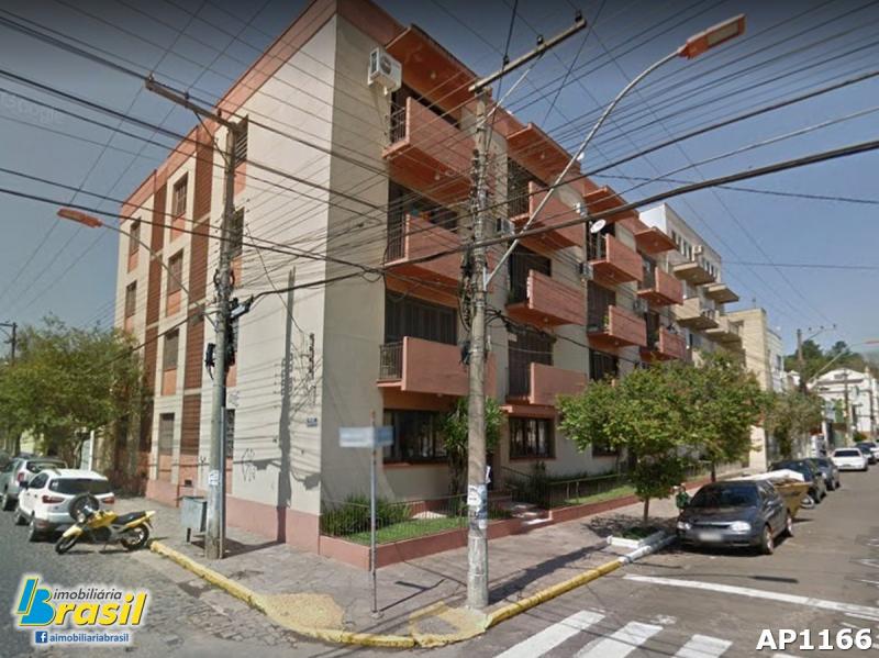 Amplo apartamento no centro de Taquara          