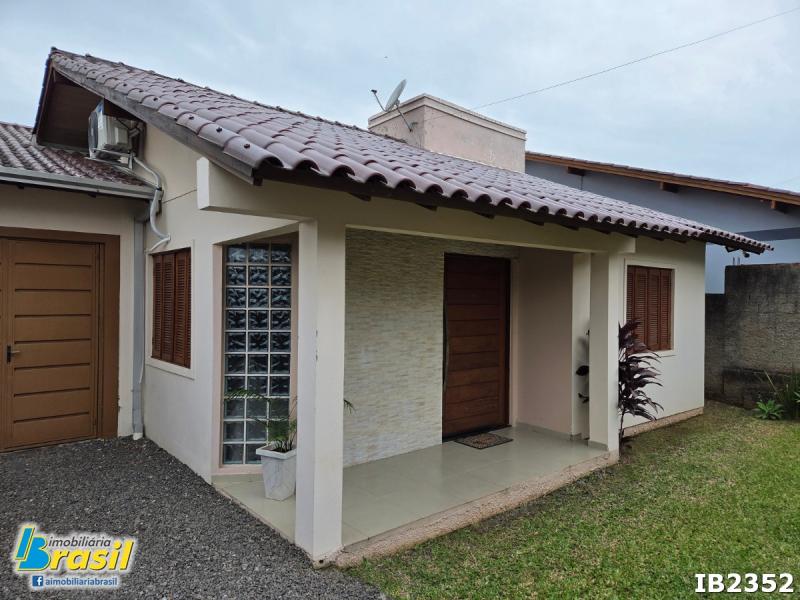 Casa plana em ótima localização com linda vista panorâmica