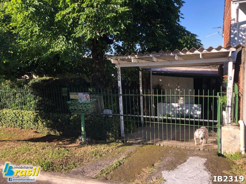 Casa com 2 dormitórios                                             