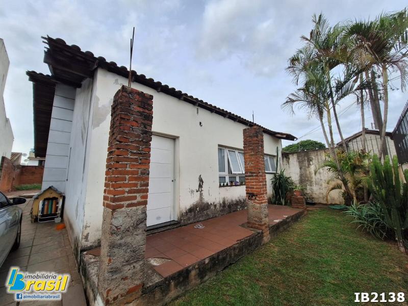 Casa plana de alvenaria com suíte