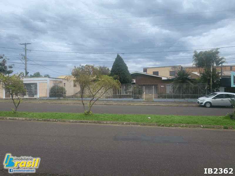 2 Casas com loja e prédio comercial