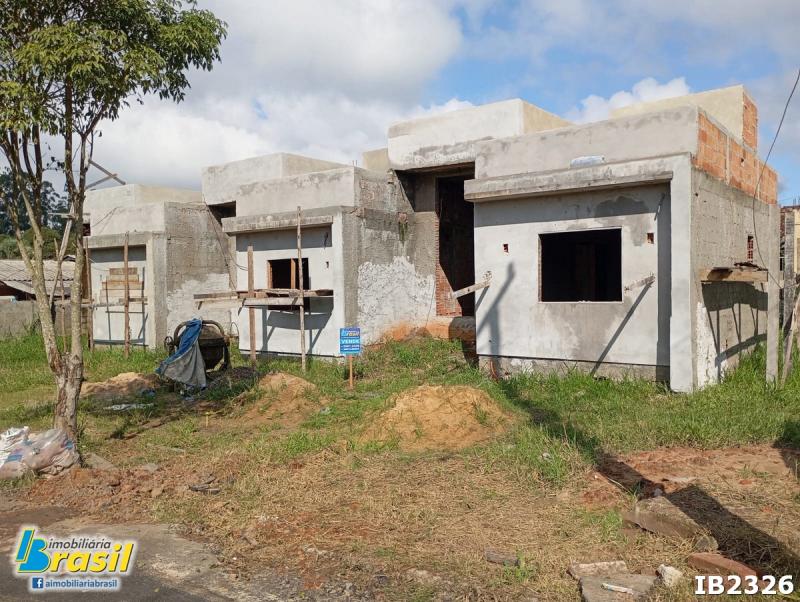 Casa de esquina com 2 dormitórios     