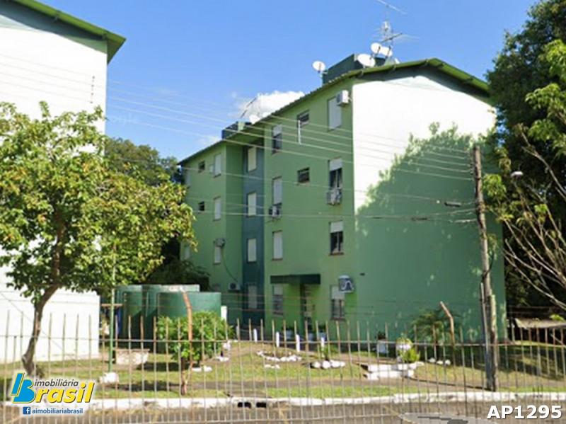 Apartamento com vaga coberta                      