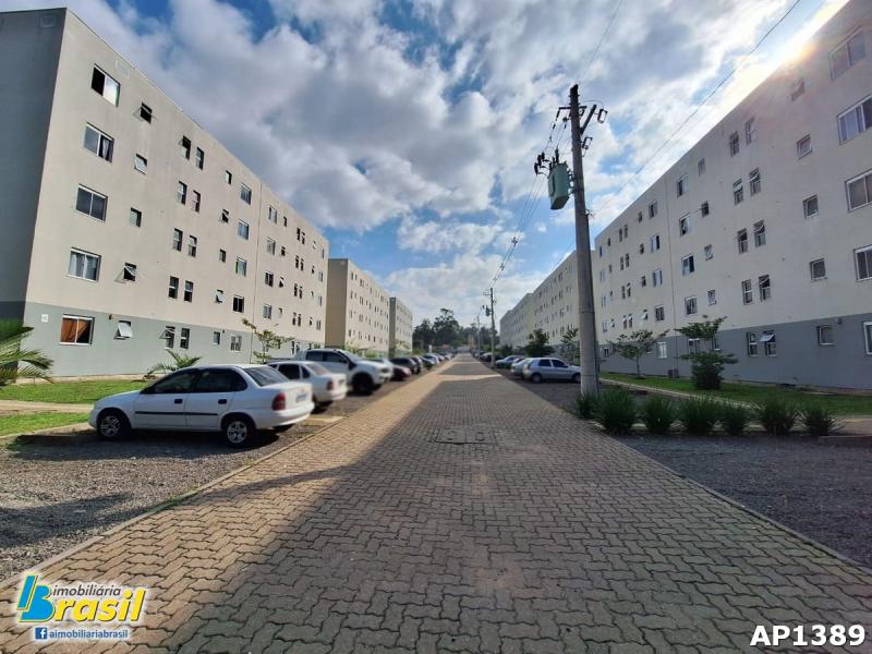 Apartamento com 2 dormitórios                         