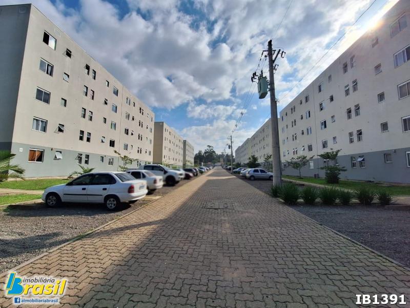 Apartamento com 2 dormitórios                         