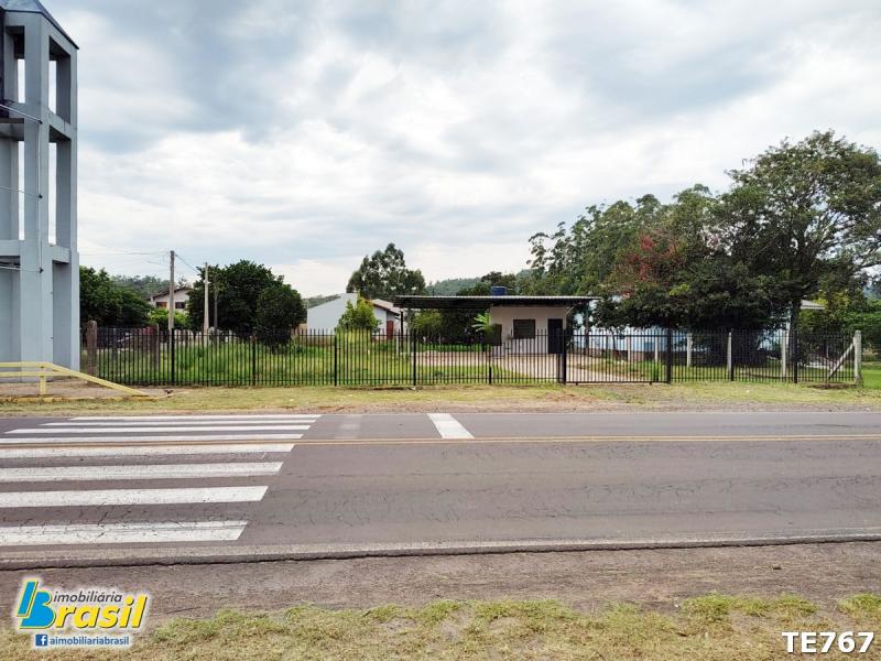 Amplo terreno com 25m de frente                    