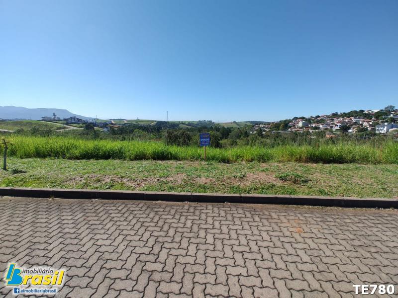 Terreno com 300m², com 12m frente o Oeste                    