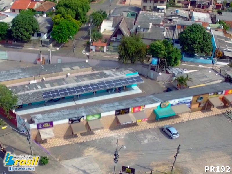 Prédio com 12 lojas comerciais                    