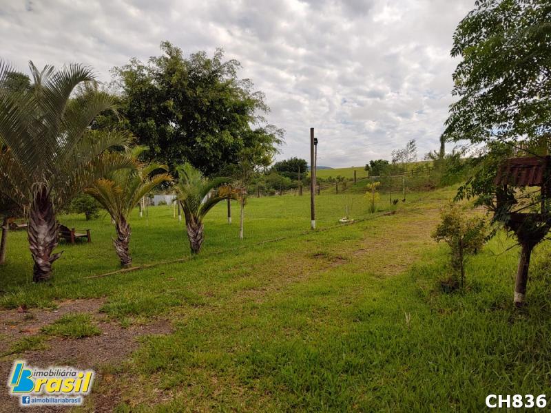 Chácara  plana medindo 3.300m² 
