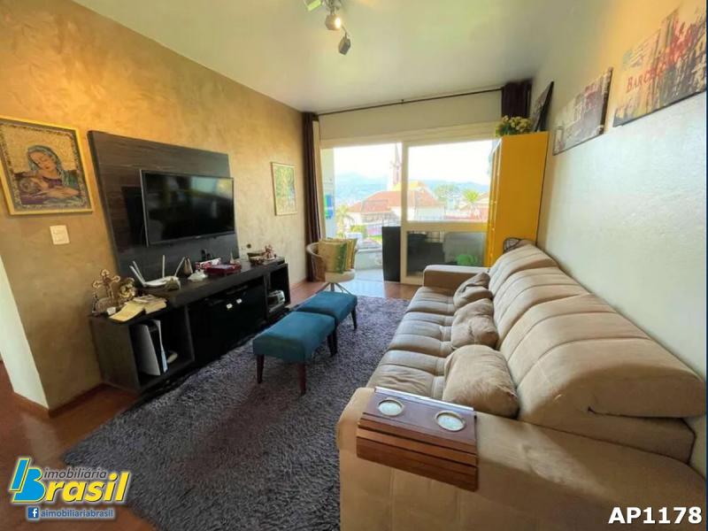 Apartamento com 2 dormitórios                                                                                                                 